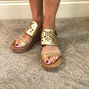 OTBT  WEDGES SIZE 61/2